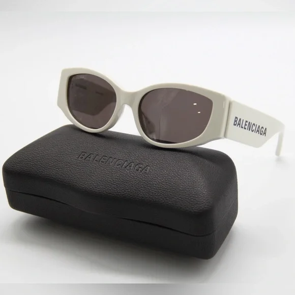 Balenciaga | Accessories | New Balenciaga Bb258s 003  display picture 2